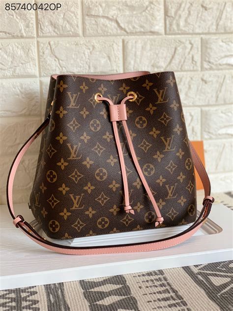 louis vuitton neo noe bag review|Louis Vuitton monogram bucket bag.